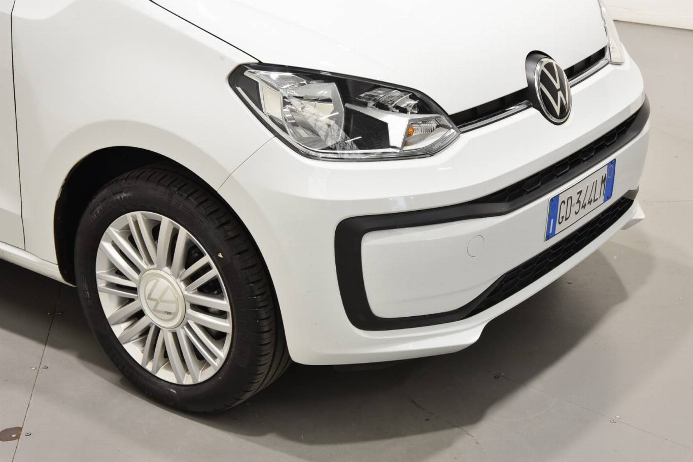 VOLKSWAGEN Up! 27