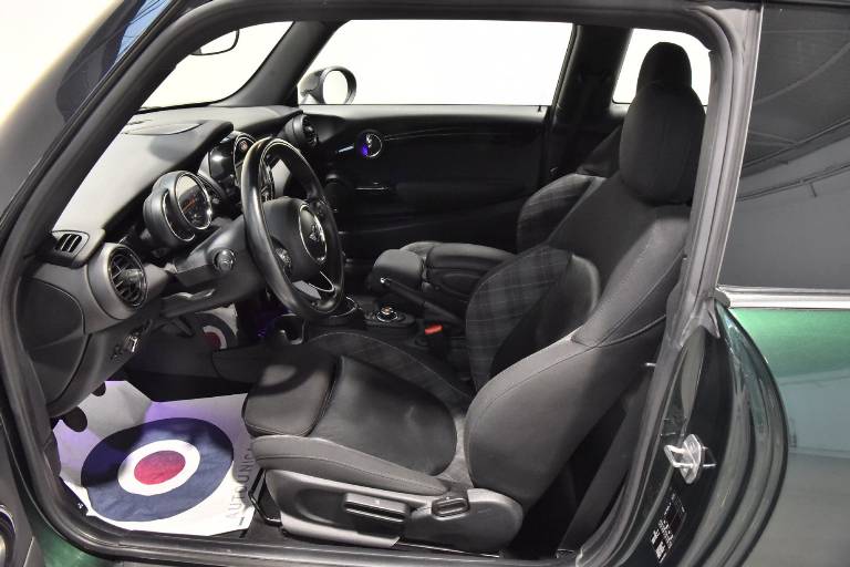 MINI Cooper D 4