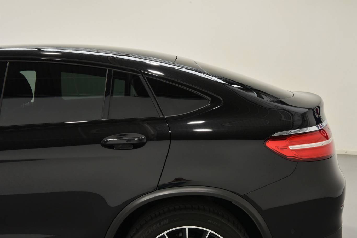 MERCEDES-BENZ GLC 220 58