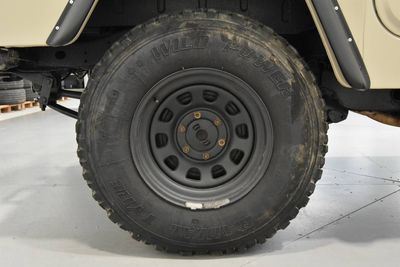 TOYOTA Land Cruiser 13