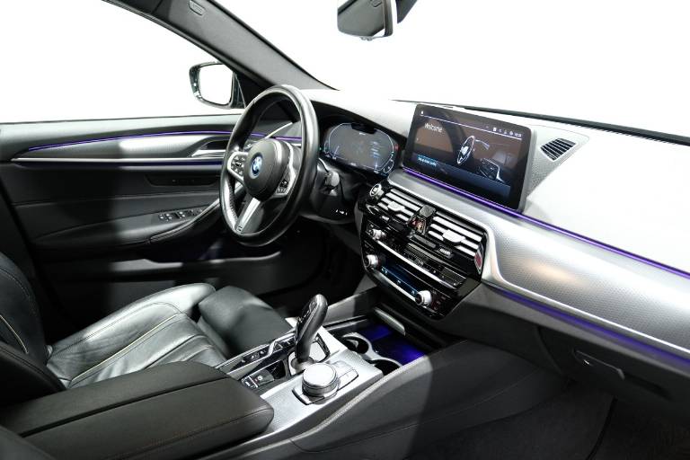 BMW 530 11