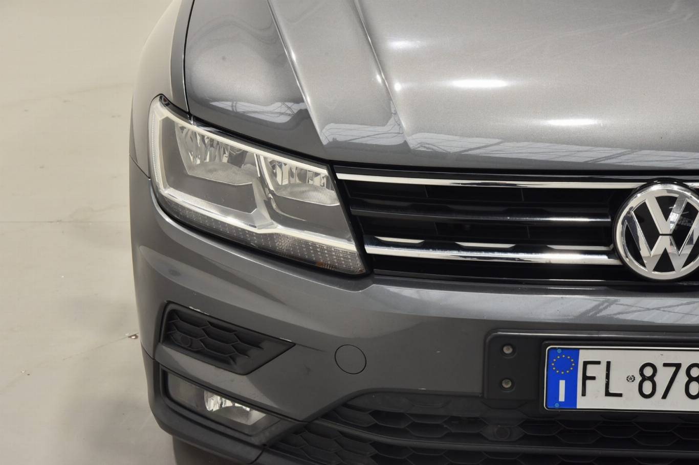 VOLKSWAGEN Tiguan 7