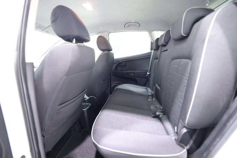 KIA Venga 33