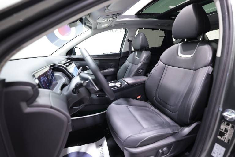 HYUNDAI Tucson 6