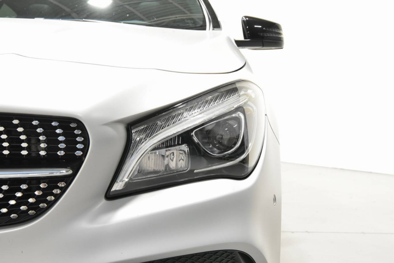 MERCEDES-BENZ CLA 220 16