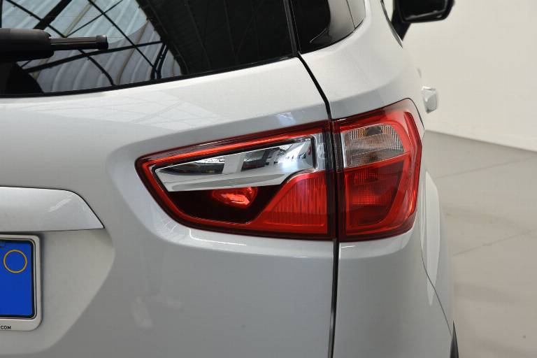 FORD EcoSport 14