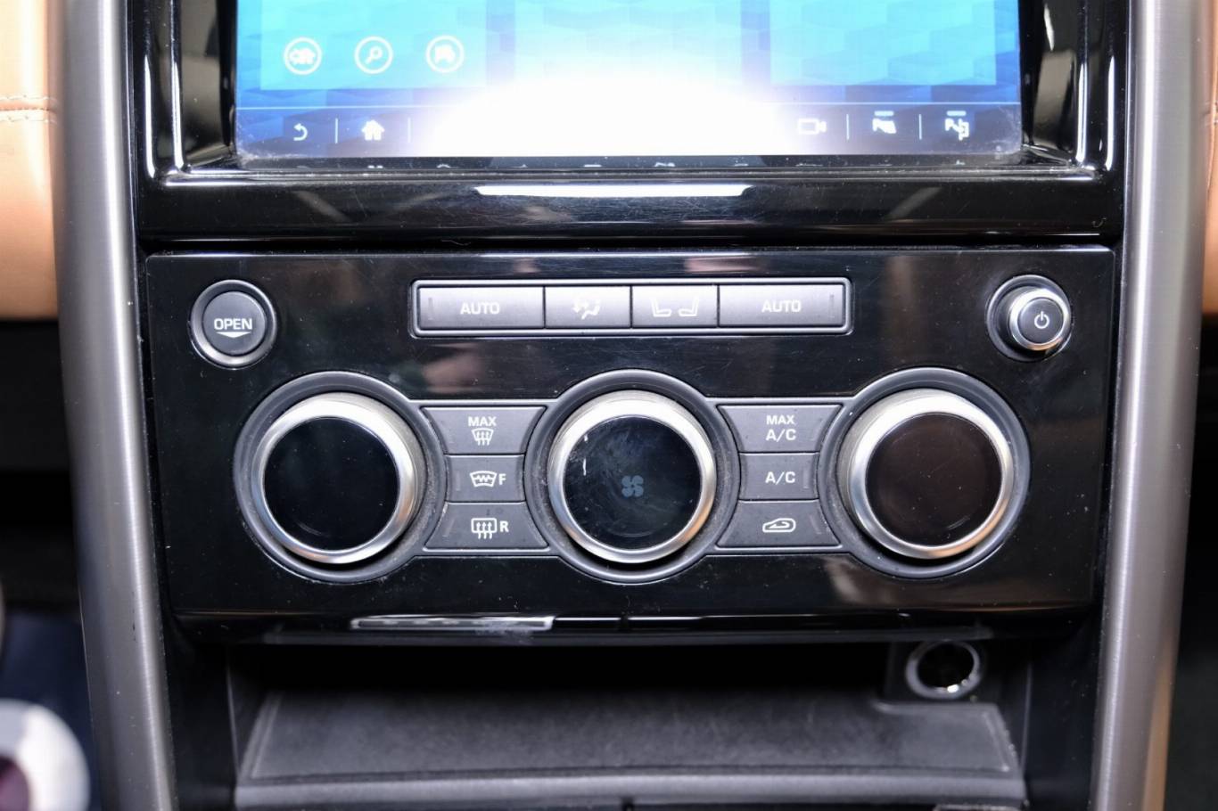 LAND ROVER Discovery 22