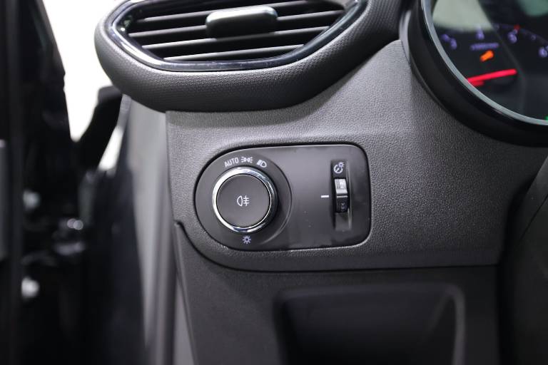 OPEL Crossland 21