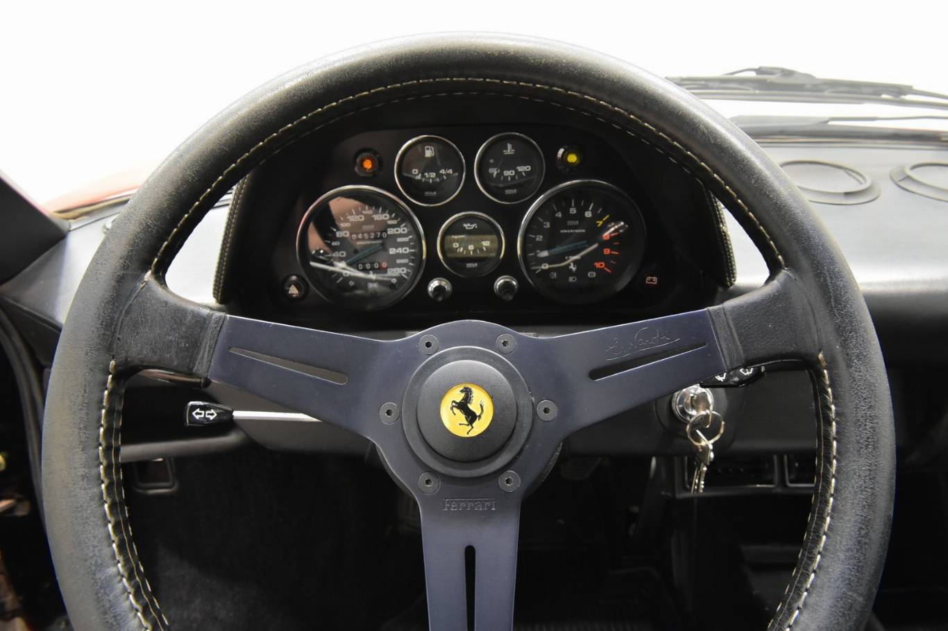 FERRARI 308 11