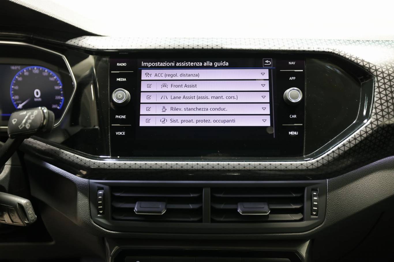 VOLKSWAGEN T-Cross 25