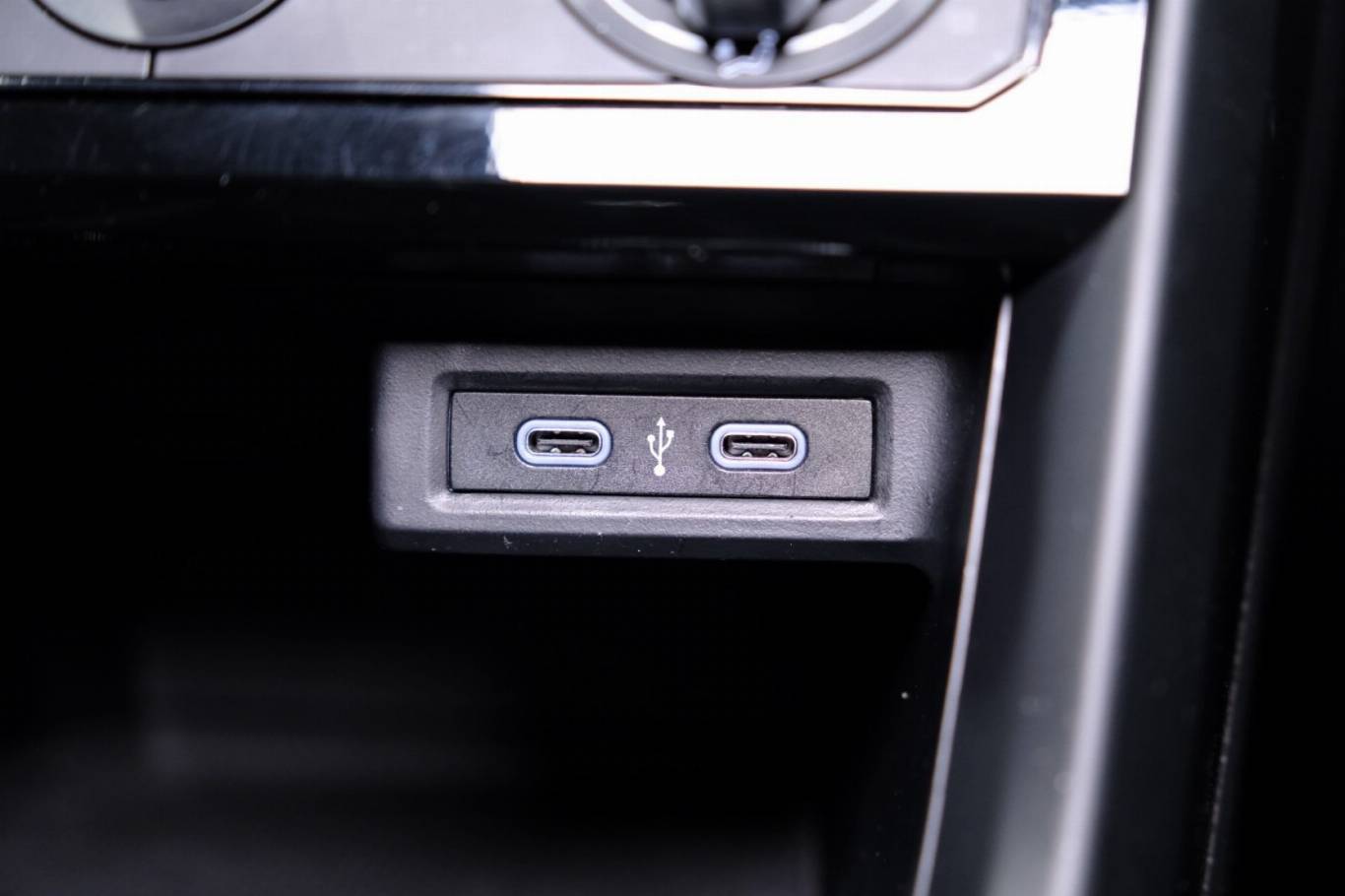 VOLKSWAGEN T-Cross 25