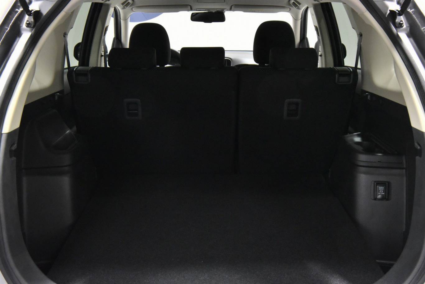 MITSUBISHI Outlander 13