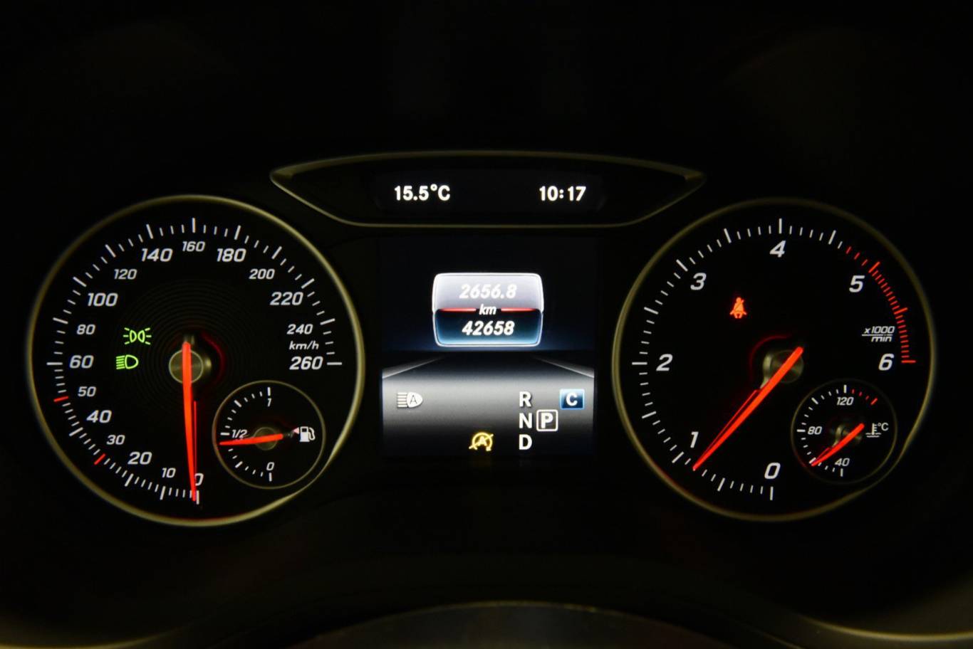 MERCEDES-BENZ B 180 32