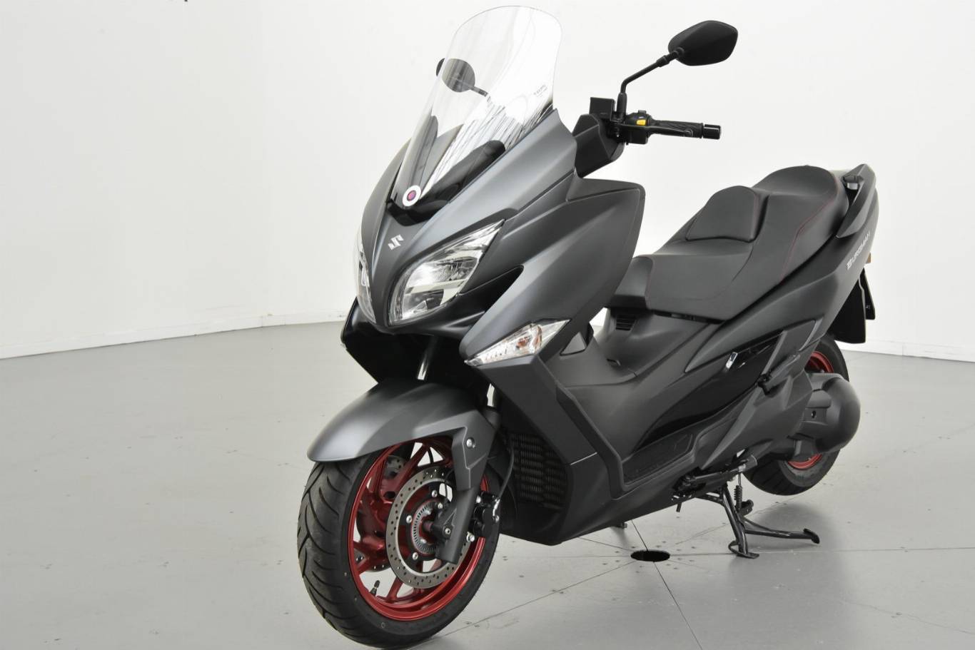 SUZUKI Burgman AN 400 33