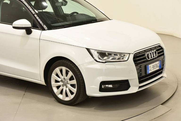 AUDI A1 16