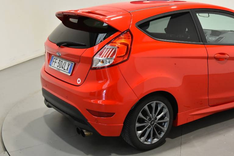 FORD Fiesta 19