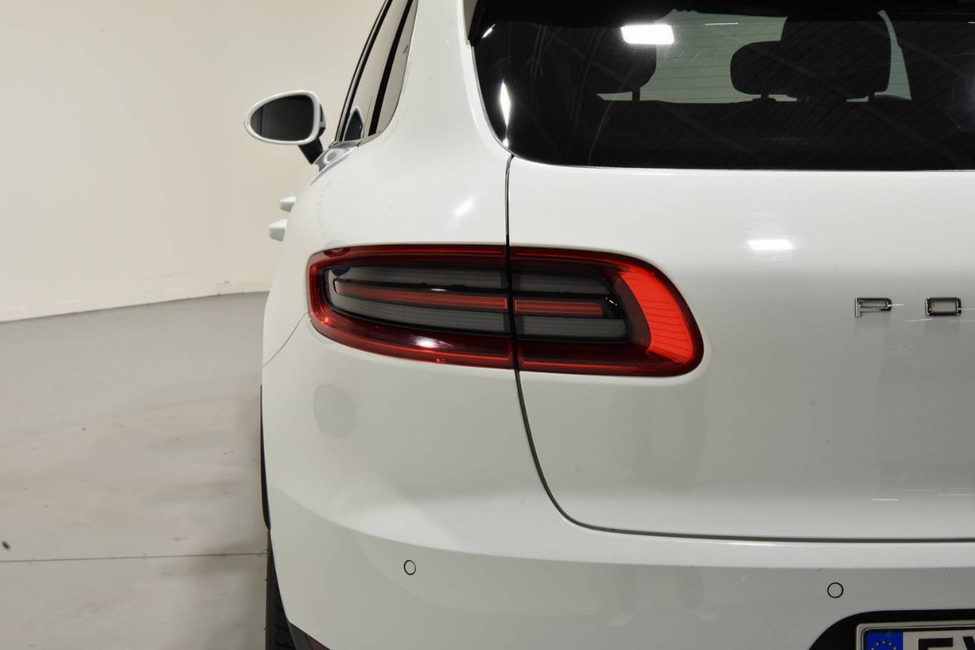 PORSCHE Macan 38