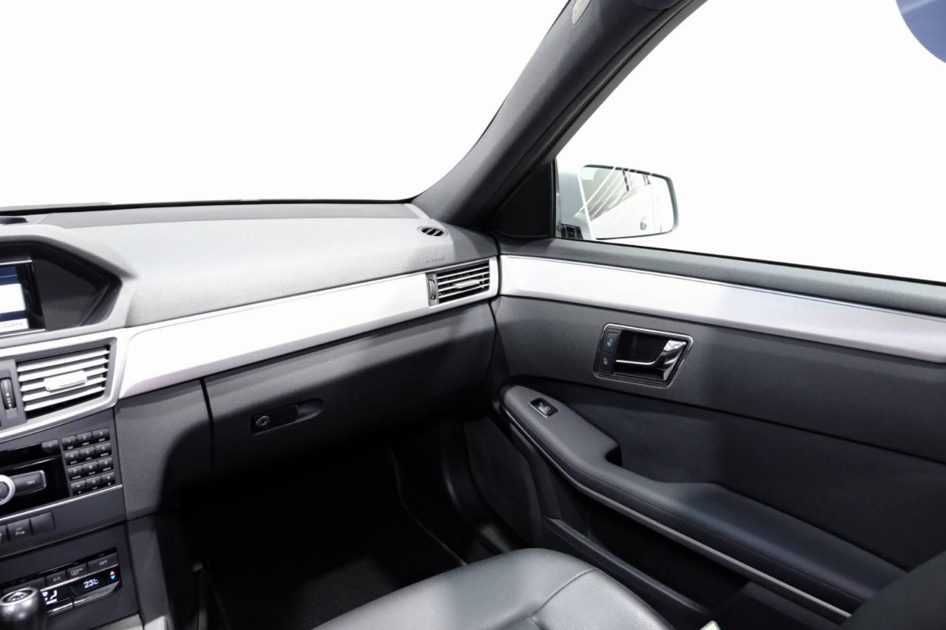 MERCEDES-BENZ E 250 48