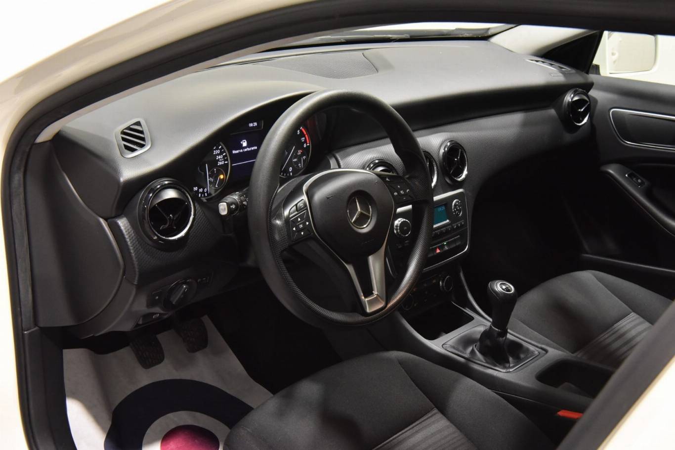 MERCEDES-BENZ A 180 7