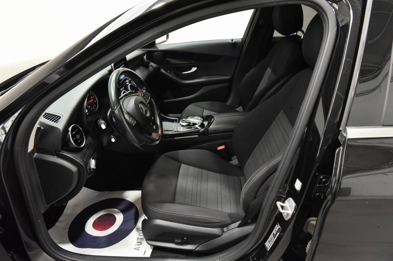 MERCEDES-BENZ C 200 4