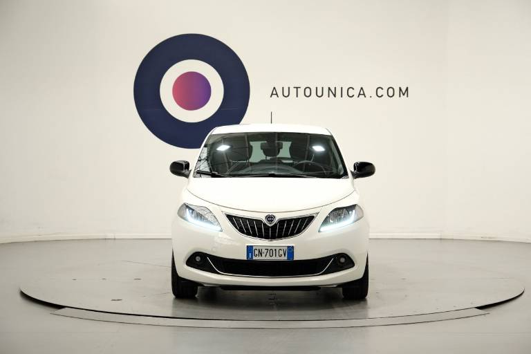 LANCIA Ypsilon 2
