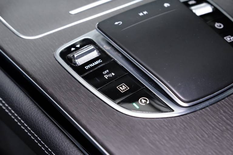 MERCEDES-BENZ GLC 200 31