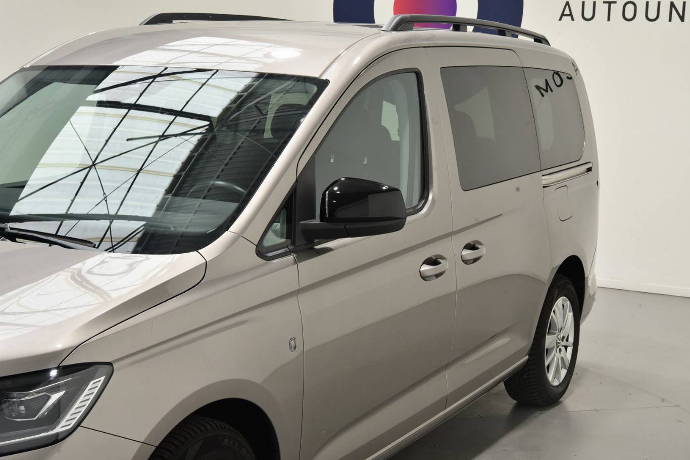 VOLKSWAGEN Caddy 46