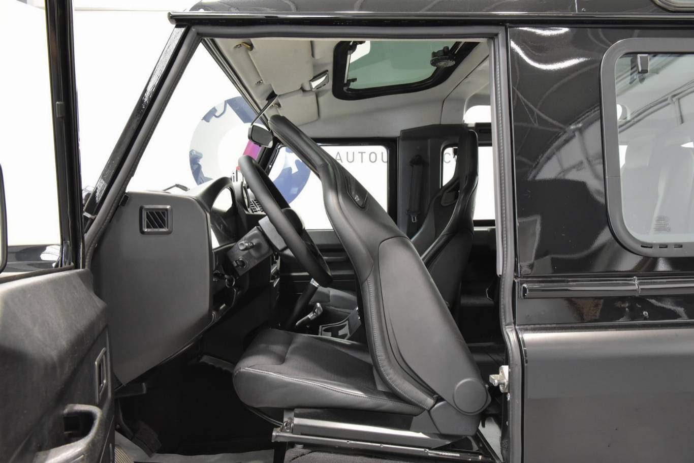 LAND ROVER Defender 50