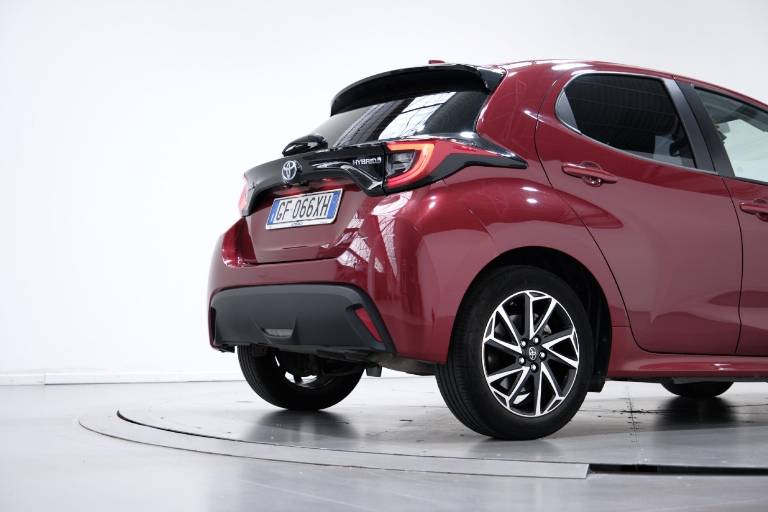TOYOTA Yaris 52