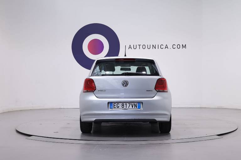 VOLKSWAGEN Polo 9