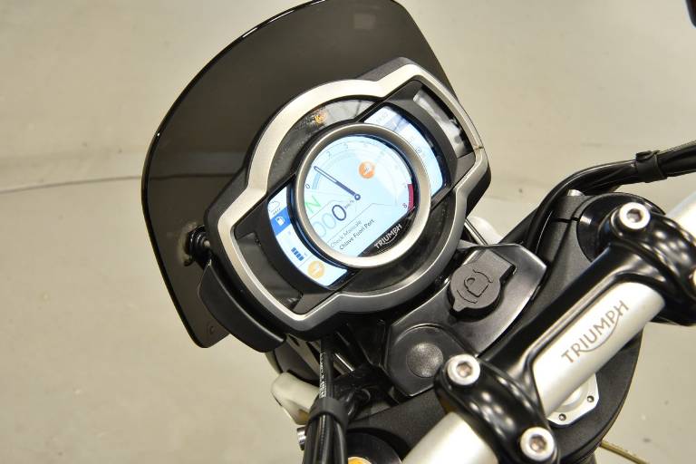 TRIUMPH Scrambler 1200 XE 6