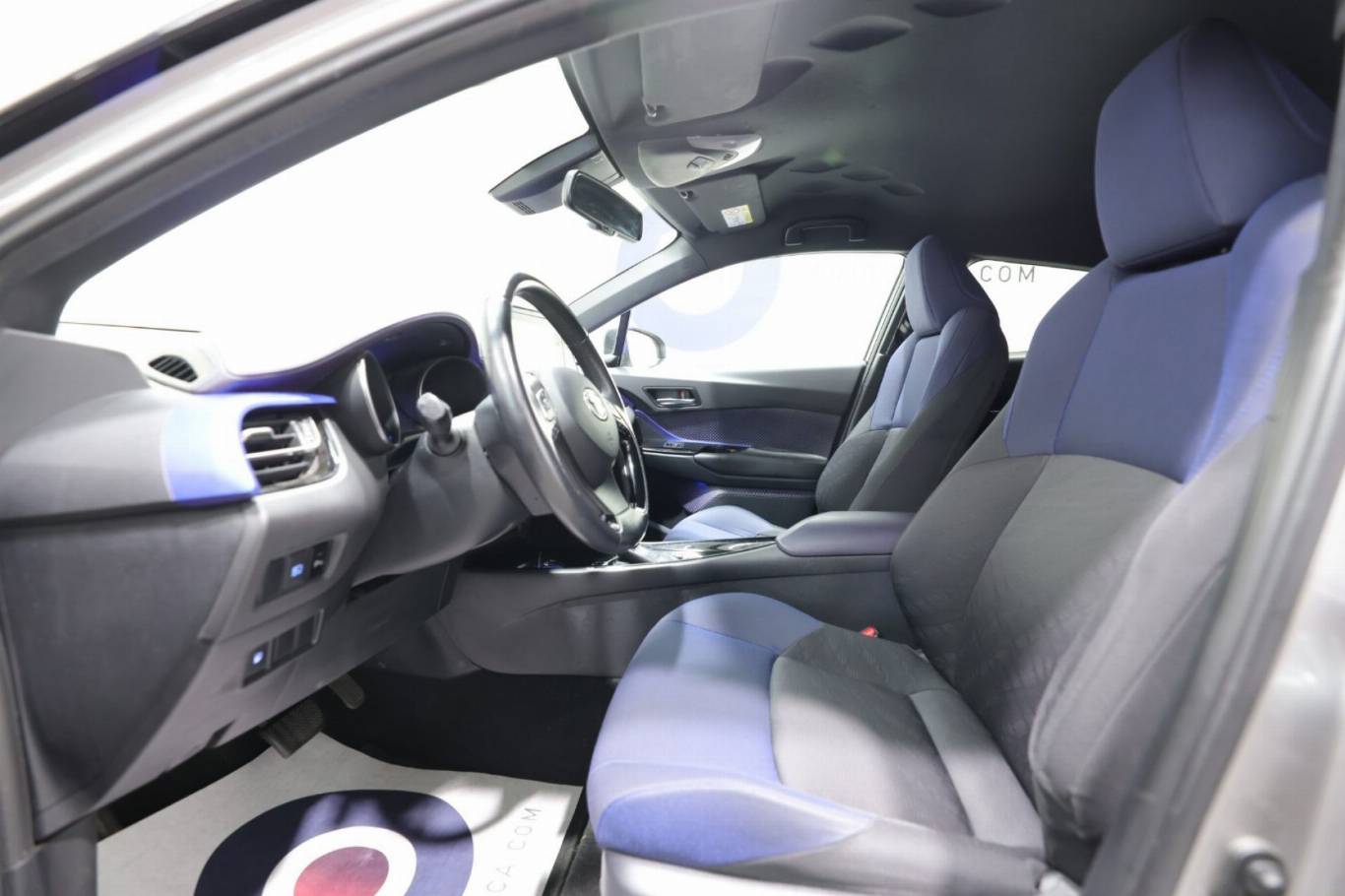 TOYOTA C-HR 20
