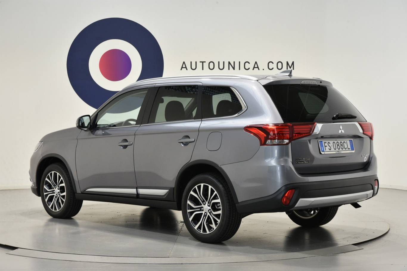 MITSUBISHI Outlander 2