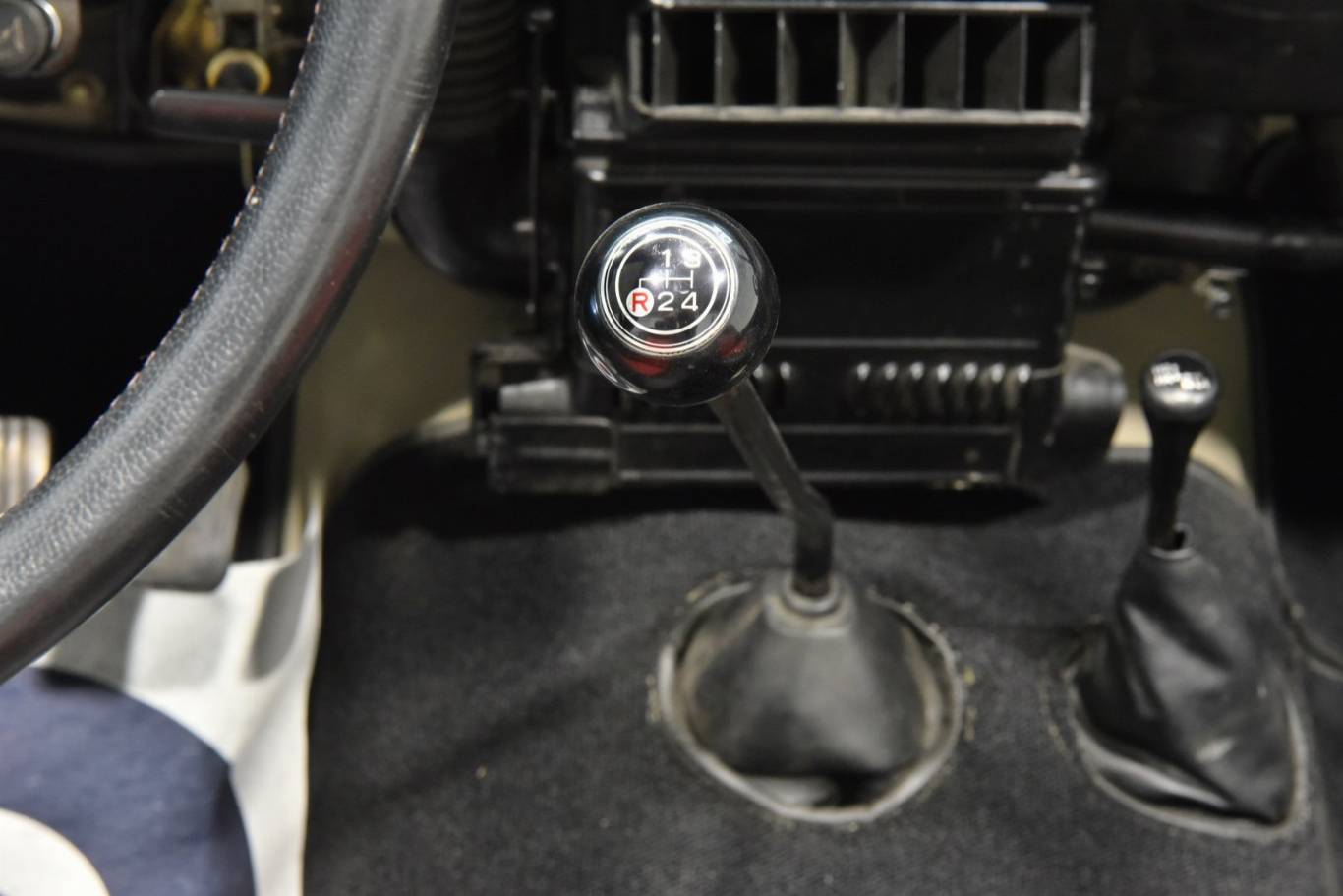 TOYOTA Land Cruiser 28