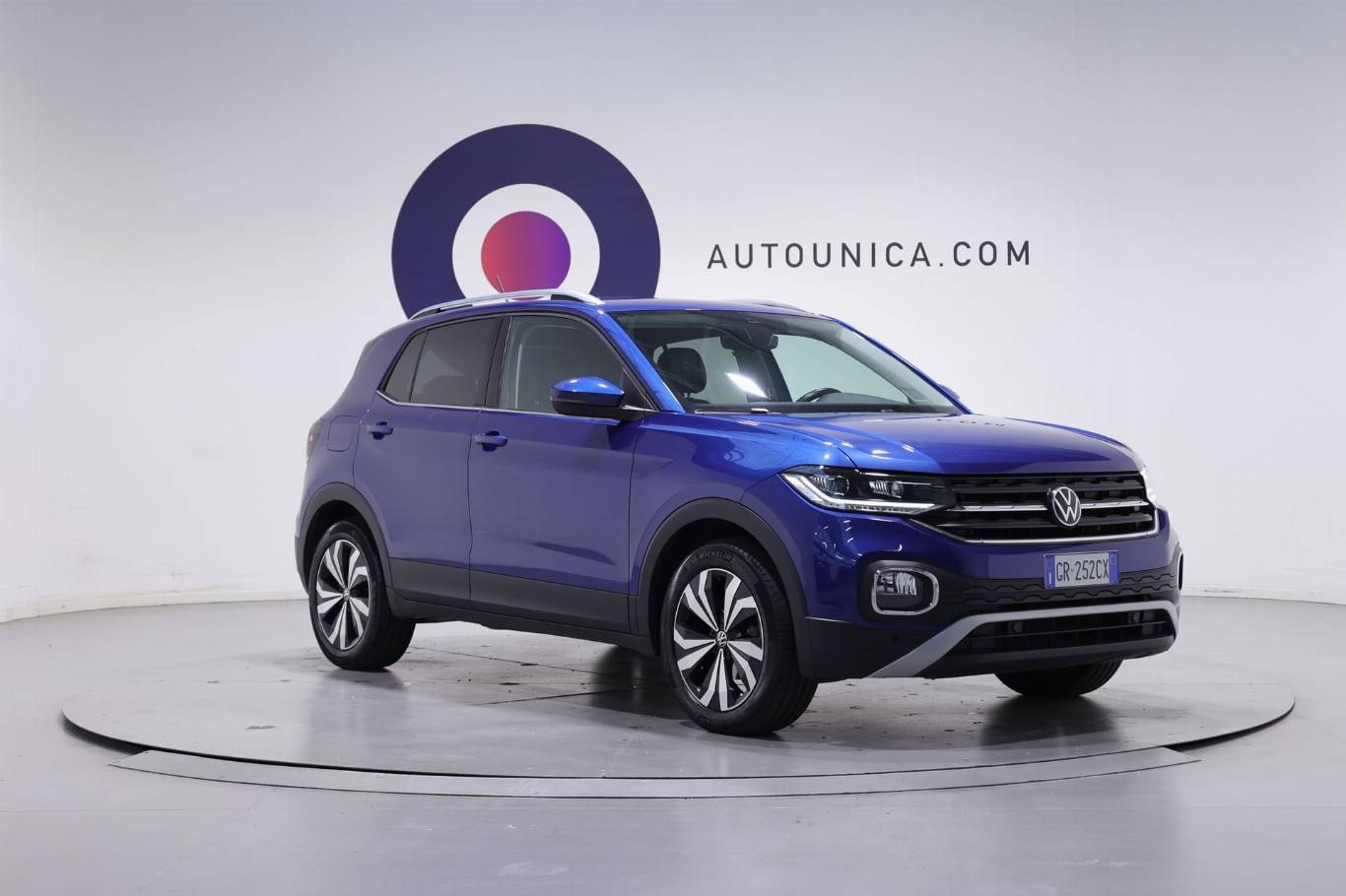 VOLKSWAGEN T-Cross 3