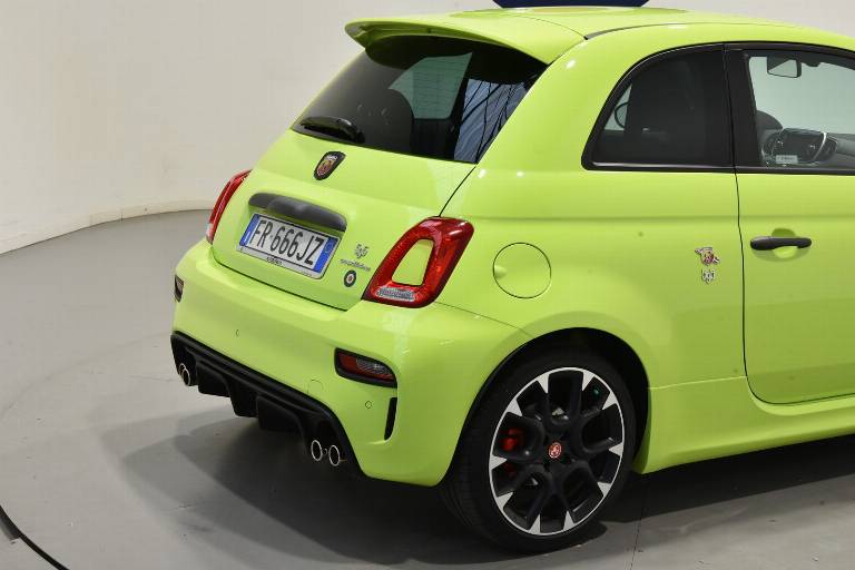 ABARTH 595 Competizione 18
