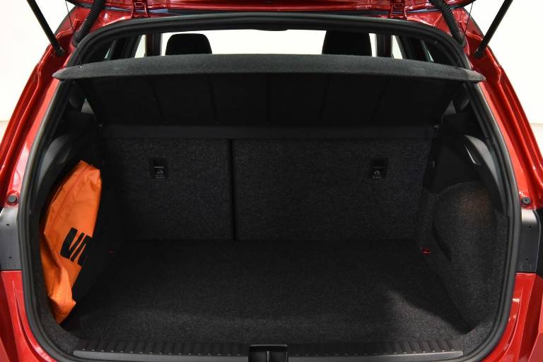SEAT Arona 13