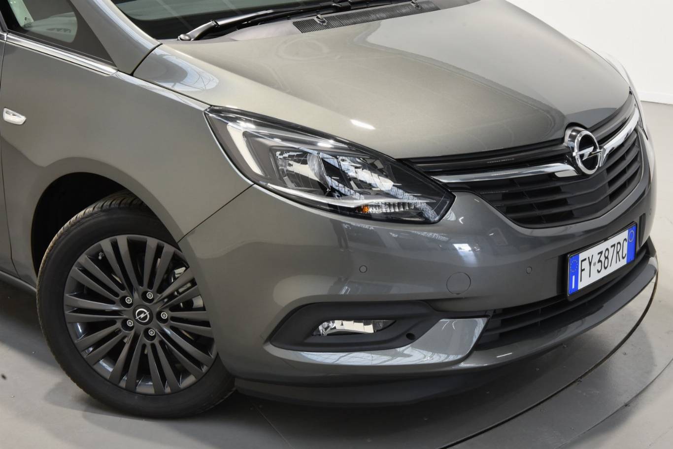 OPEL Zafira Tourer 56