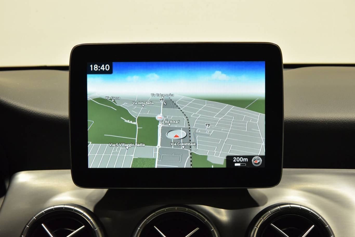 MERCEDES-BENZ CLA 220 11