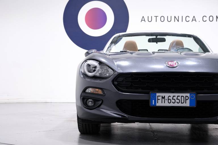 FIAT 124 Spider 43