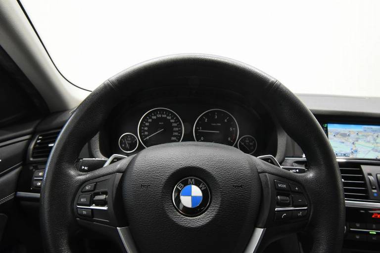 BMW X4 16