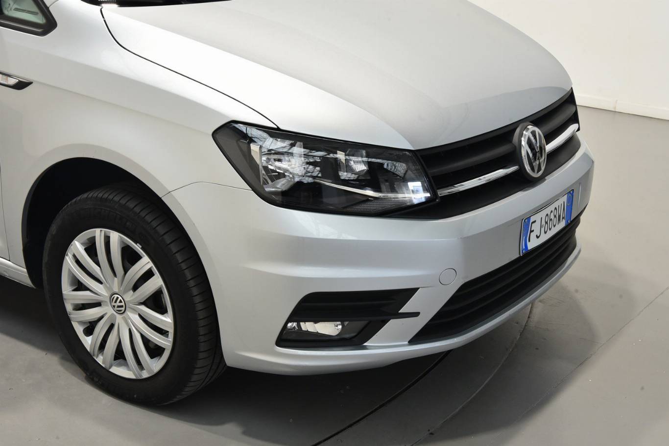 VOLKSWAGEN Caddy 36