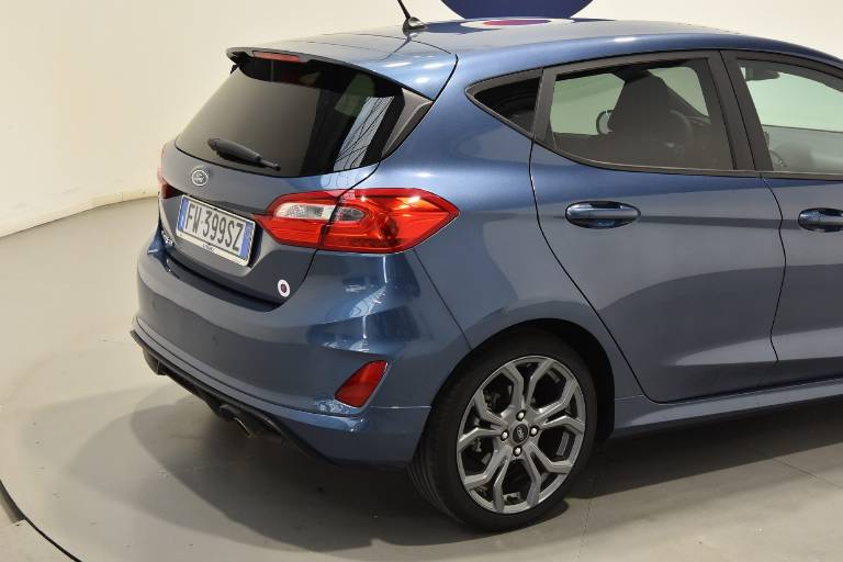FORD Fiesta 19