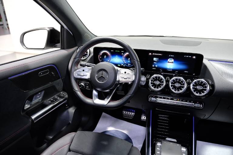 MERCEDES-BENZ GLA 46
