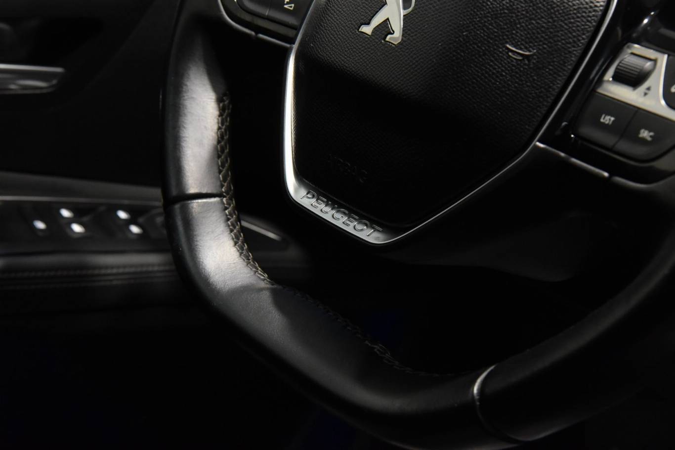 PEUGEOT 3008 35