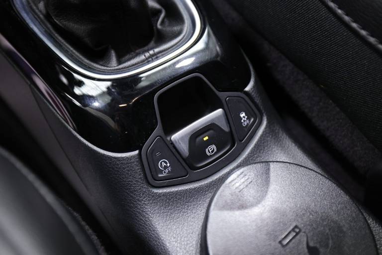 JEEP Compass 33