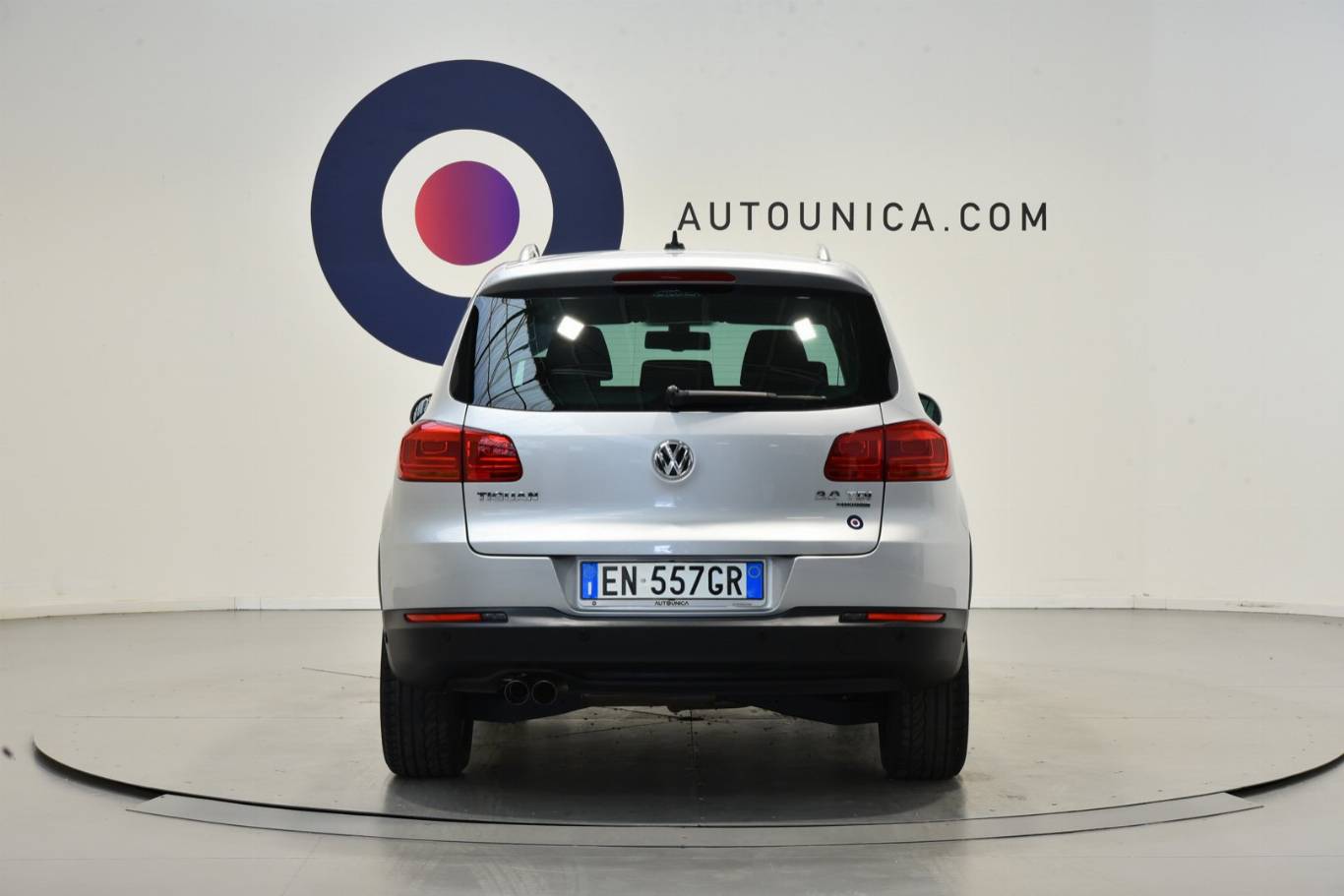 VOLKSWAGEN Tiguan 8