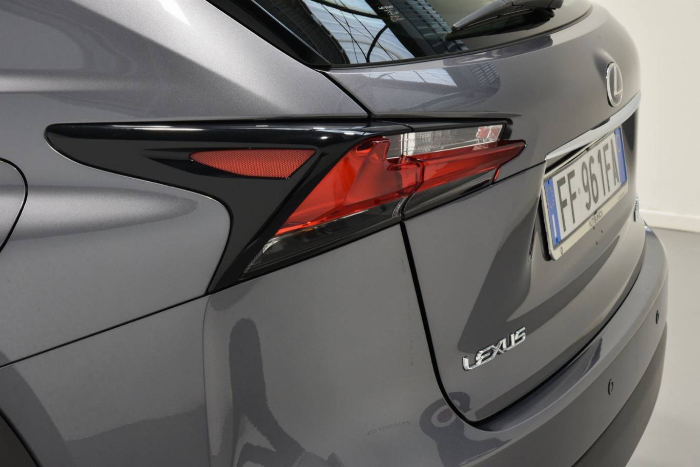 LEXUS NX 300h 52
