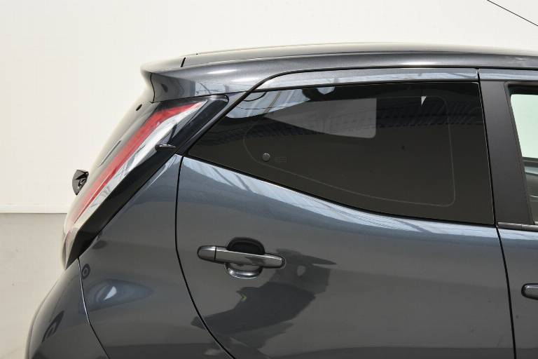 TOYOTA Aygo 48