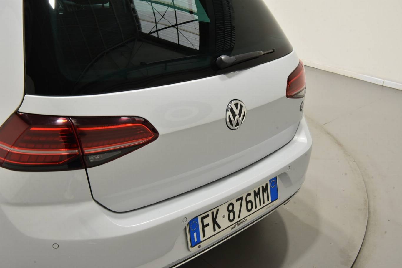 VOLKSWAGEN Golf 47